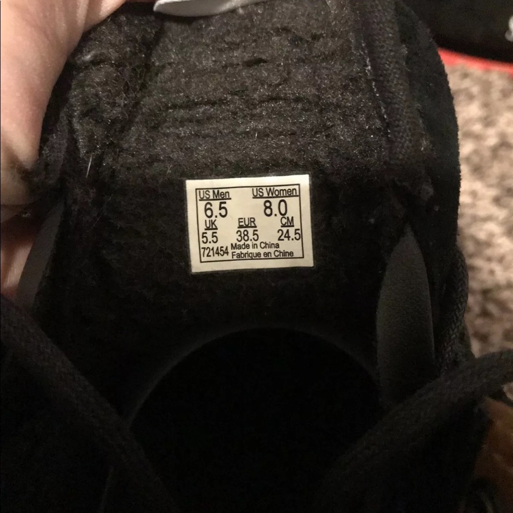 Vans - Picture 4 of 4
